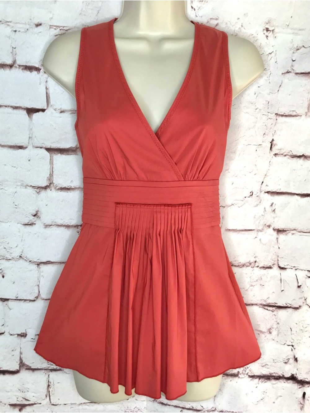 BCBGMAXAzria XS Coral Pleated Faux Wrap V-Neck Empire Waist Peplum Cotton Top XS - Picture 15 of 16